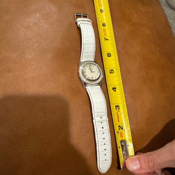 Honora Pearl?? Watch Women 36mm Silver Tone MOP Dial Leather Band Untested READ - Picture 2 of 5